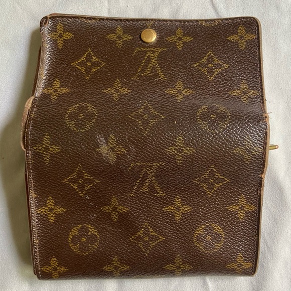 Louis Vuitton Monogram Tresor Wallet - Picture 4 of 9